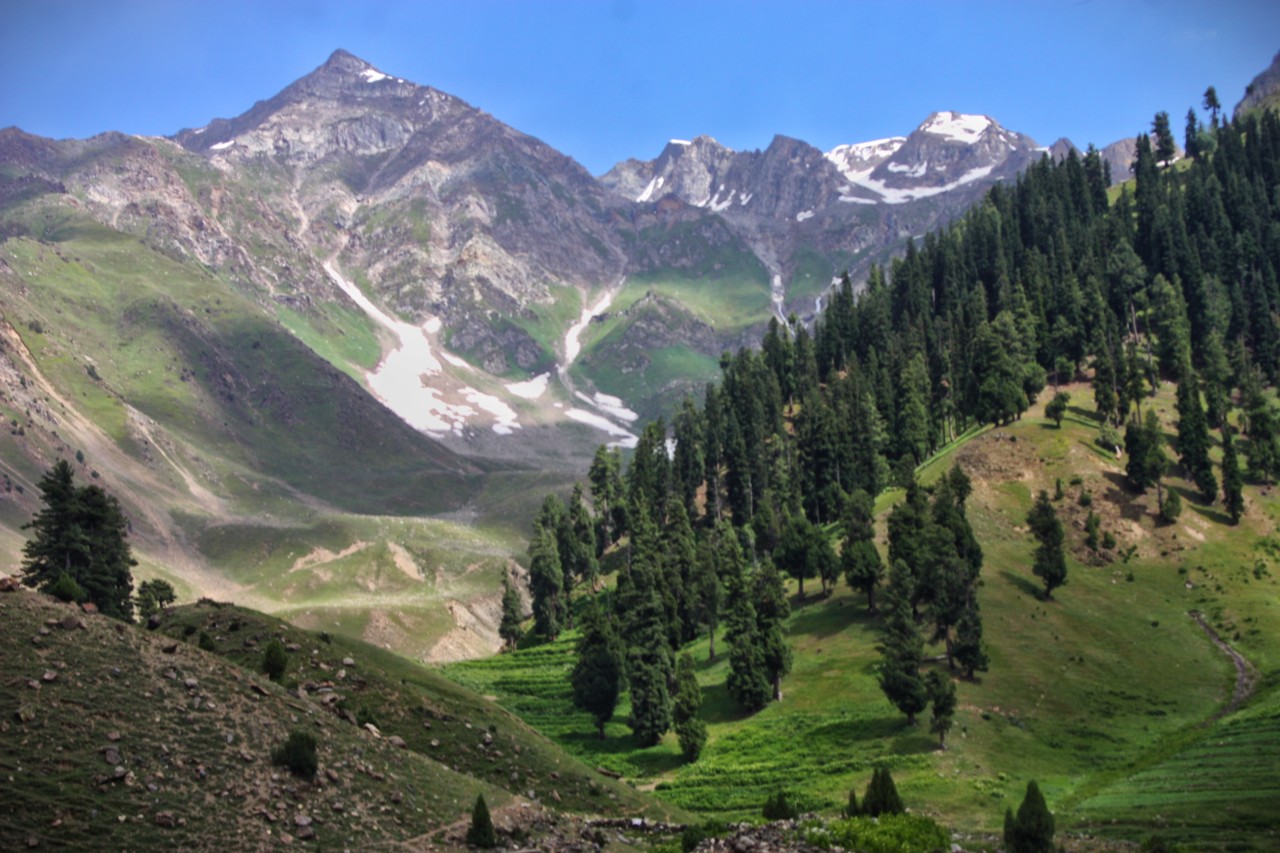 Free Landscapes photos. Scenery at Naran.