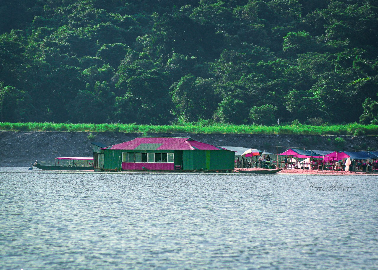 Free Landscapes photos. Lunch with a lake view, Bicnakandi.
