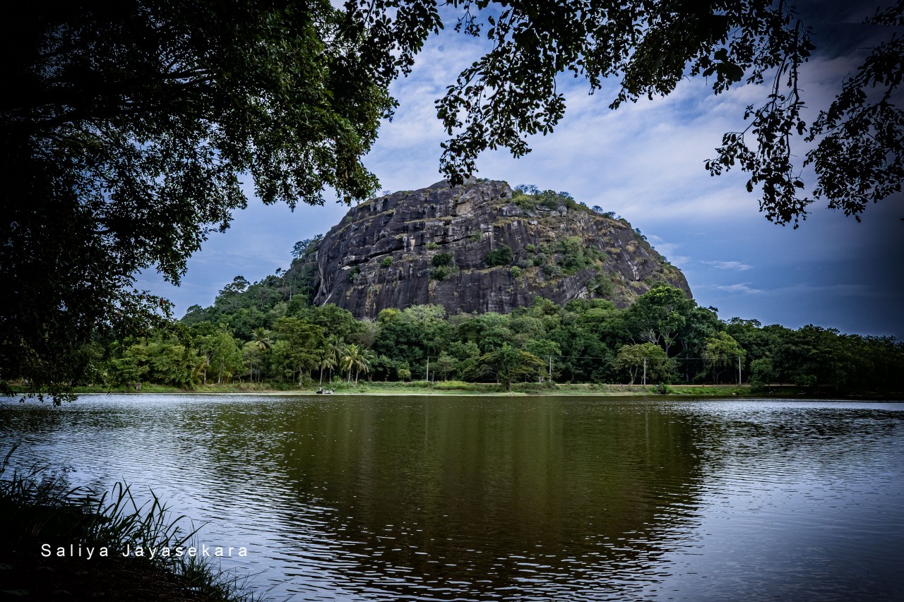 Free Landscapes photos. Kingdom of Yapahuwa , Sri lanka.