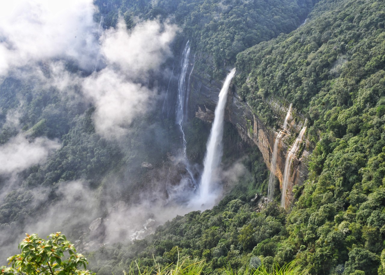 Free Landscapes photos. Nohkalikai falls.