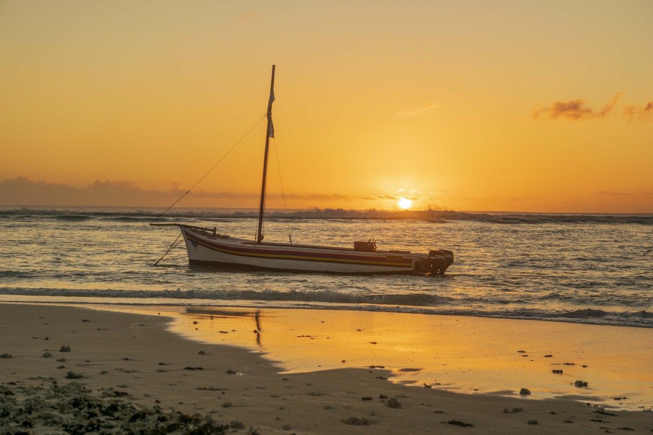 Pirogue and Sunset - Nature Photography Gallery