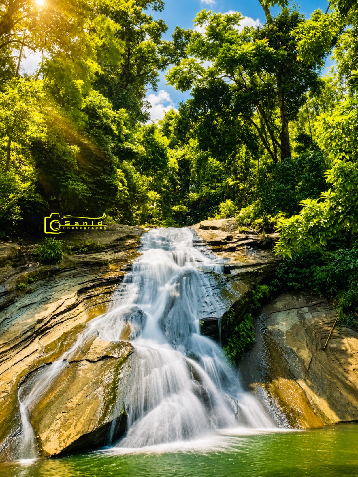 Free Landscapes photos. Waterfall.