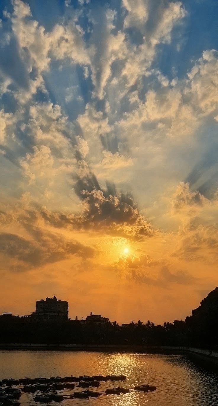 Sunset by lakeside - Nature Photography Gallery