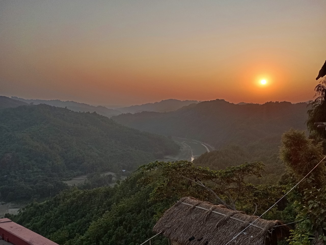 Sunset behind the mountains - Nature Photography Gallery